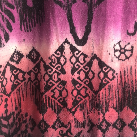 Jane Norman - Patterned T-Shirt with Sheer Back - Picture 3 of 7